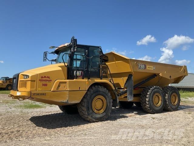 CAT 730 鉸接式起吊車