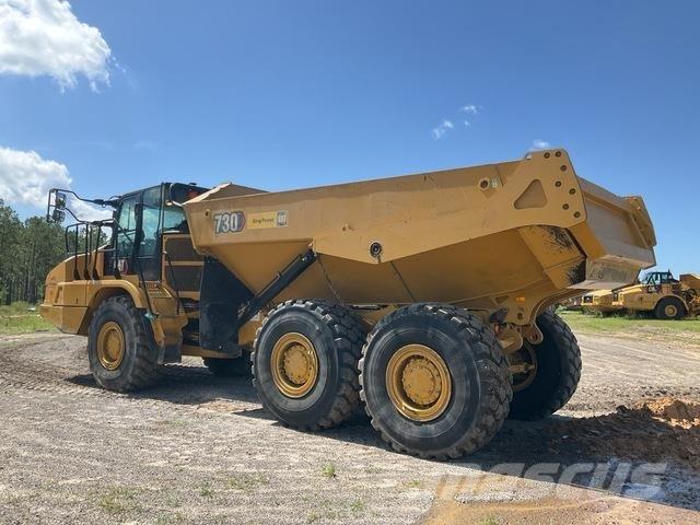 CAT 730 鉸接式起吊車