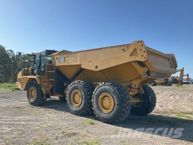 CAT 730 鉸接式起吊車