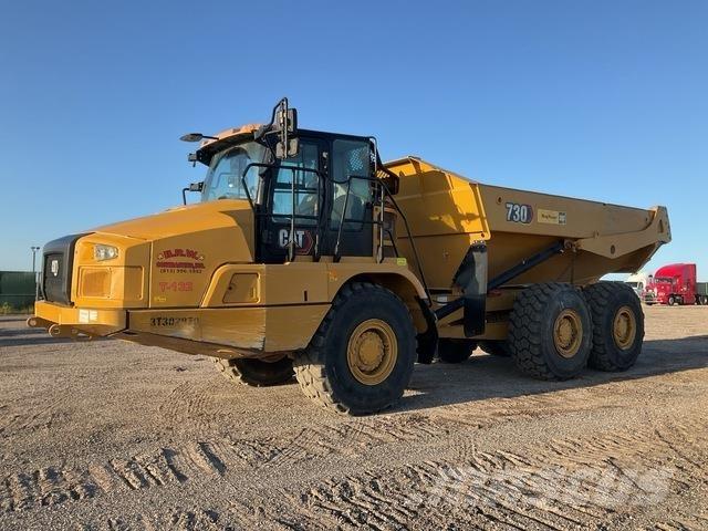 CAT 730 鉸接式起吊車