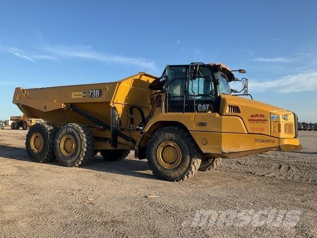 CAT 730 鉸接式起吊車