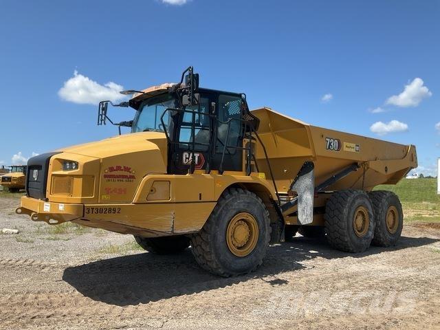 CAT 730 鉸接式起吊車