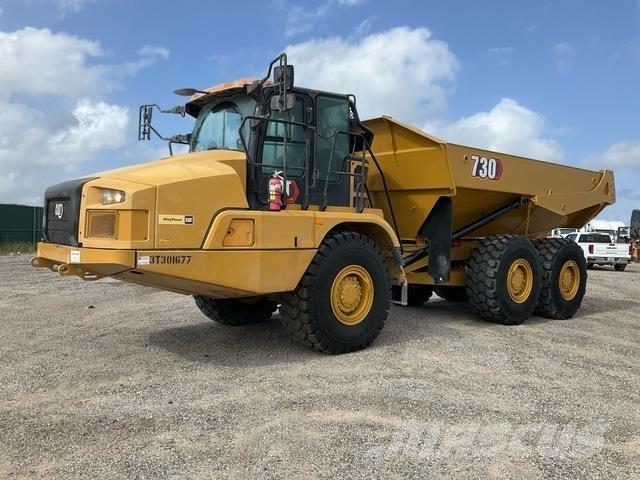 CAT 730 鉸接式起吊車