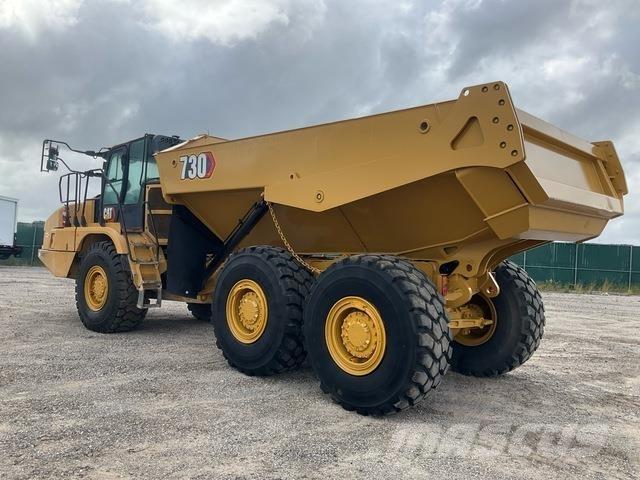 CAT 730 鉸接式起吊車