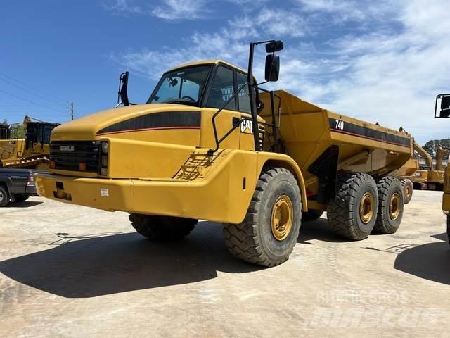 CAT 740 鉸接式起吊車
