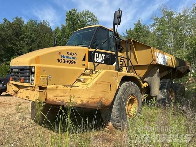 CAT 740 鉸接式起吊車