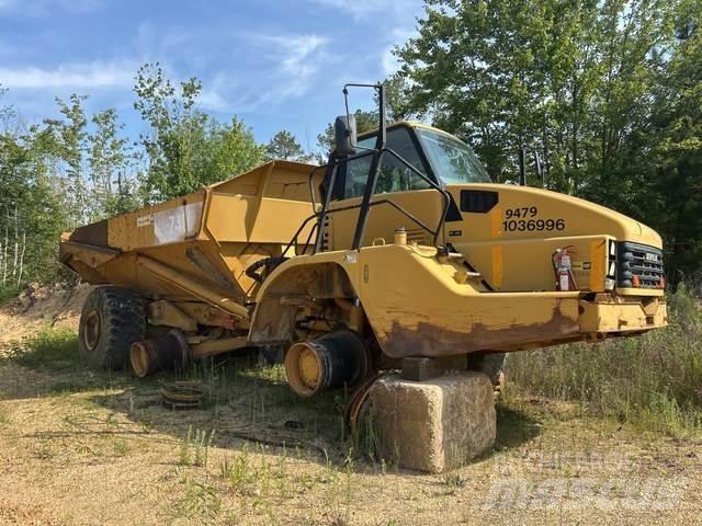 CAT 740 鉸接式起吊車