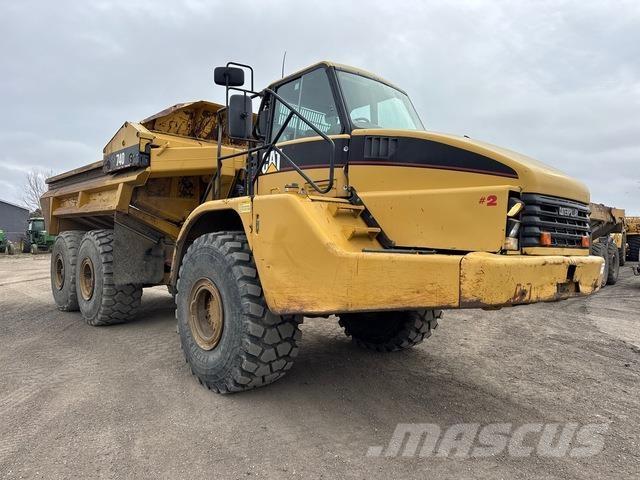 CAT 740 鉸接式起吊車