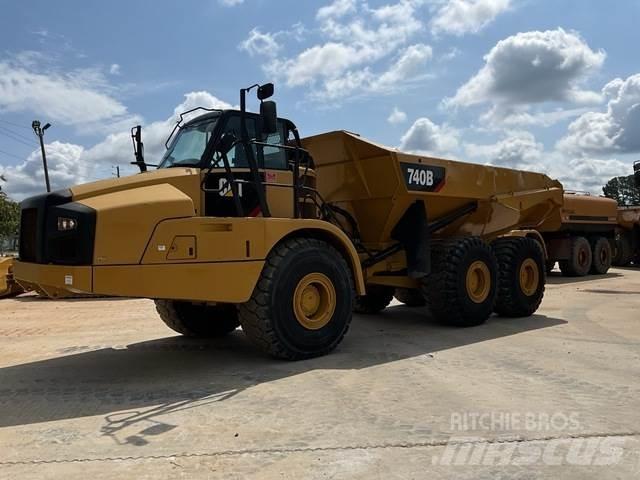 CAT 740B 鉸接式起吊車