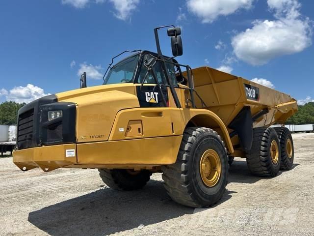 CAT 740B 鉸接式起吊車