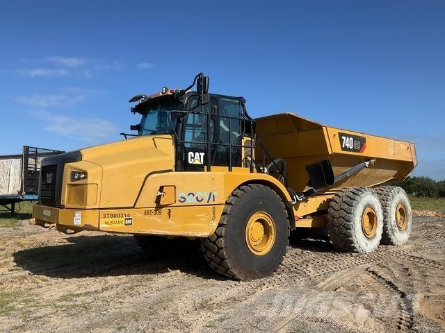 CAT 740GC 鉸接式起吊車