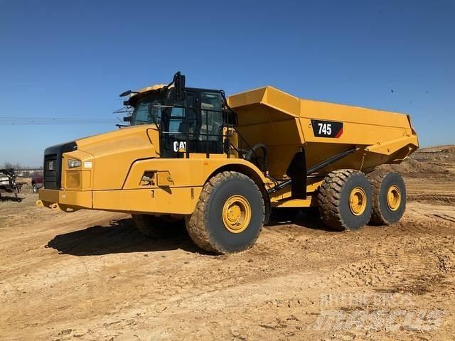 CAT 745 鉸接式起吊車