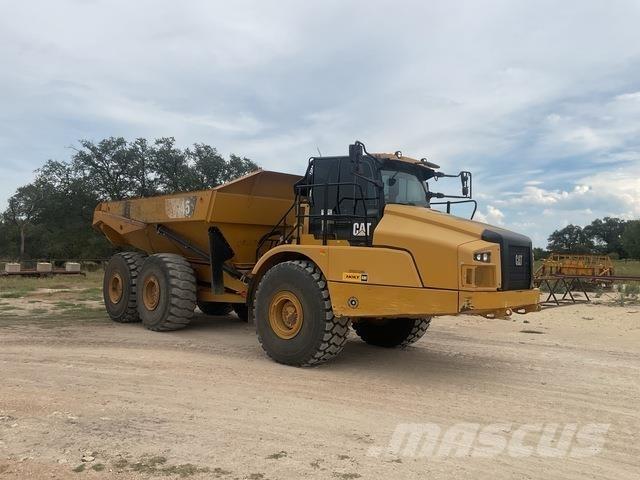 CAT 745 鉸接式起吊車