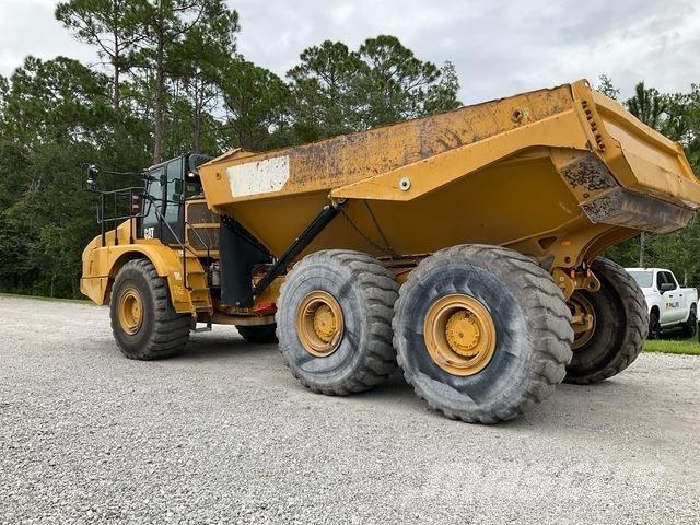 CAT 745 鉸接式起吊車