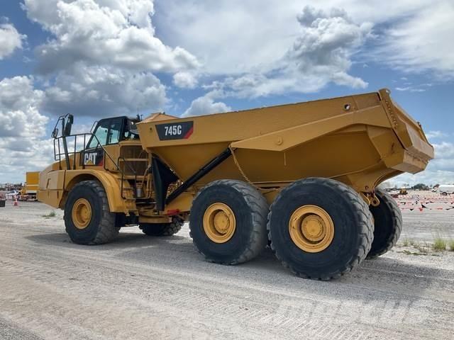 CAT 745C 鉸接式起吊車