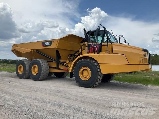 CAT 745C 鉸接式起吊車