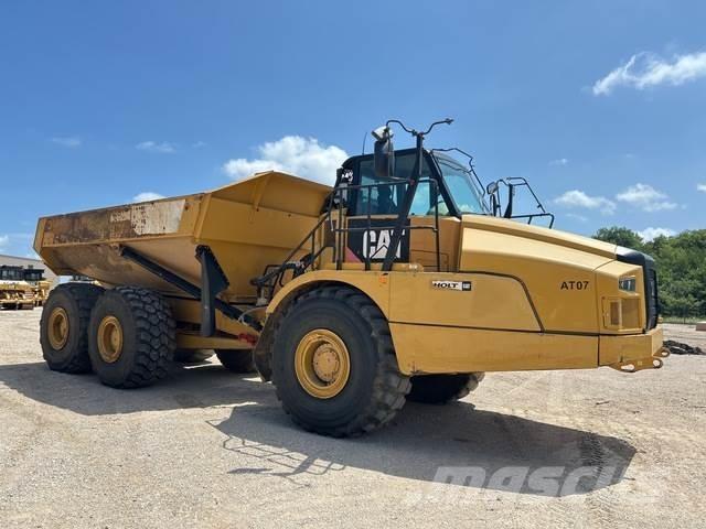 CAT 745C 鉸接式起吊車