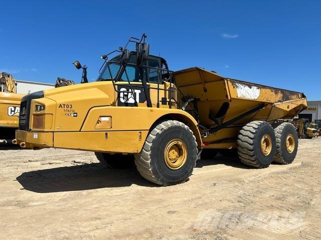 CAT 745C 鉸接式起吊車
