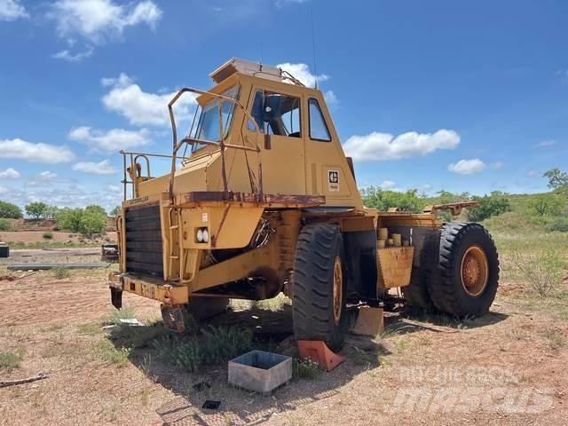 CAT 768C 鉸接式起吊車