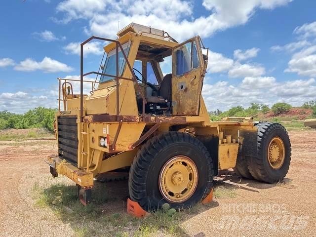 CAT 768C 鉸接式起吊車