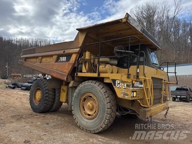 CAT 769D 鉸接式起吊車