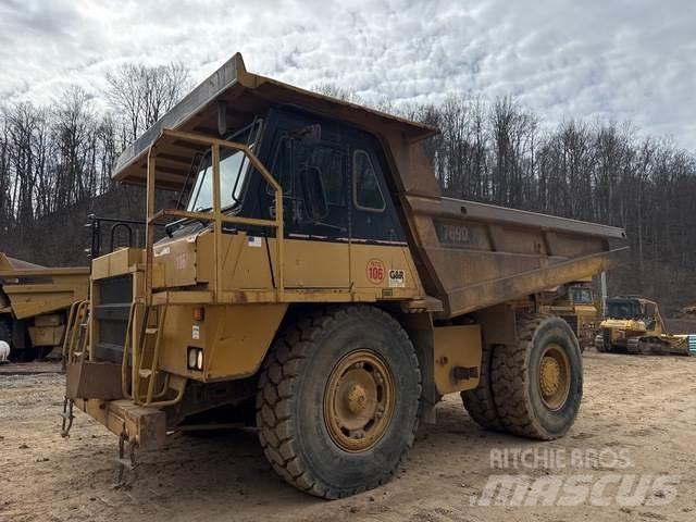 CAT 769D 鉸接式起吊車