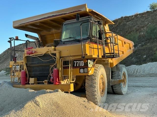 CAT 771D 鉸接式起吊車