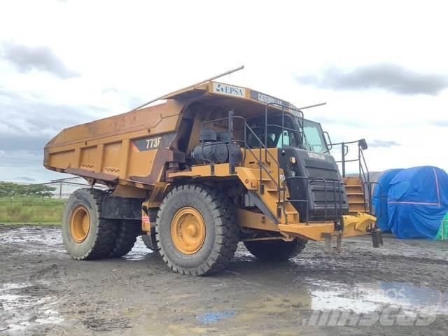 CAT 773F 鉸接式起吊車