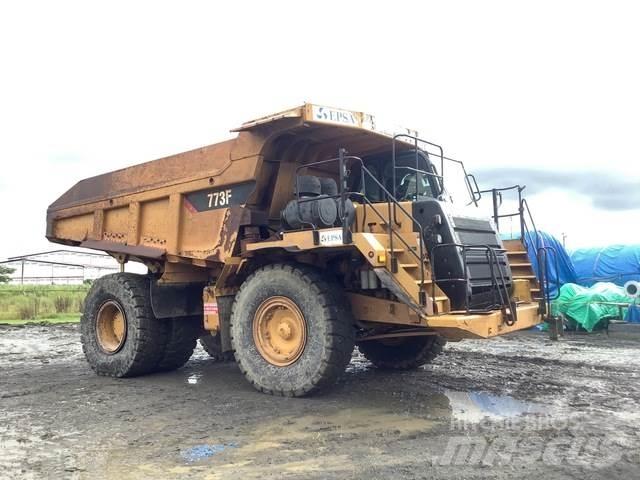 CAT 773F 鉸接式起吊車