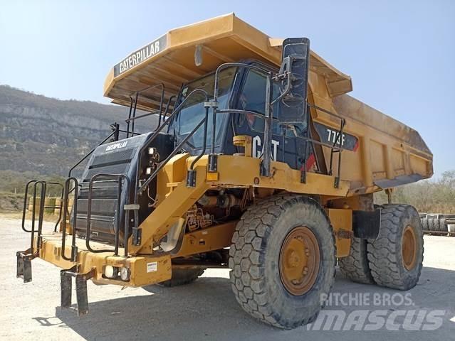 CAT 773F 鉸接式起吊車