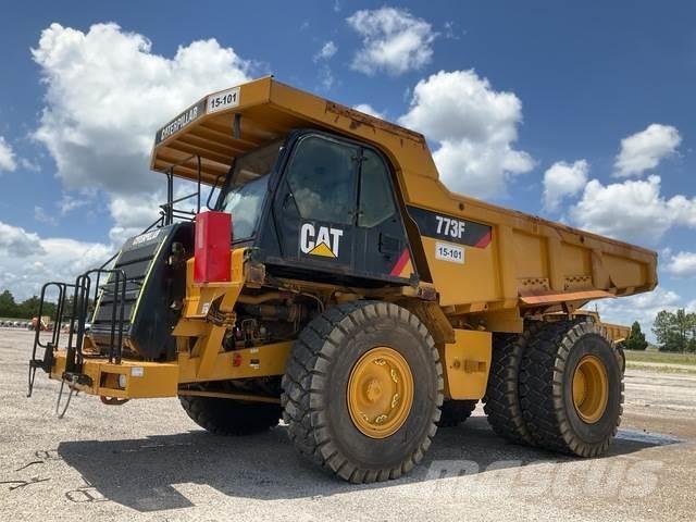 CAT 773F 鉸接式起吊車