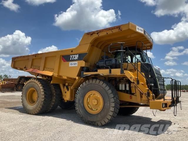CAT 773F 鉸接式起吊車