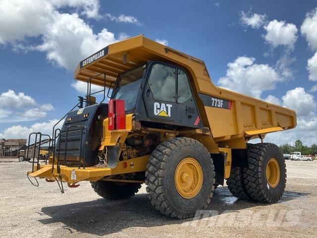 CAT 773F 鉸接式起吊車