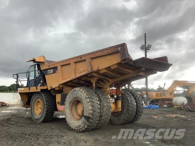 CAT 773F 鉸接式起吊車