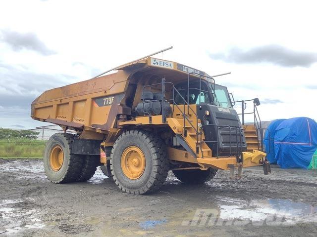 CAT 773F 鉸接式起吊車