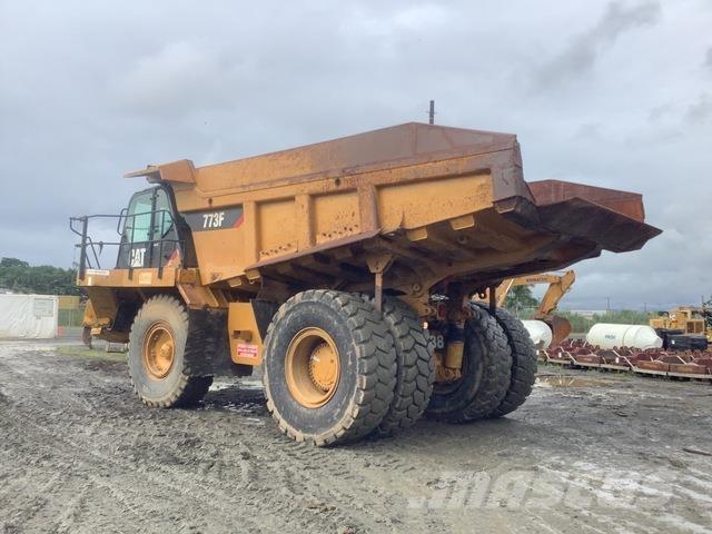CAT 773F 鉸接式起吊車