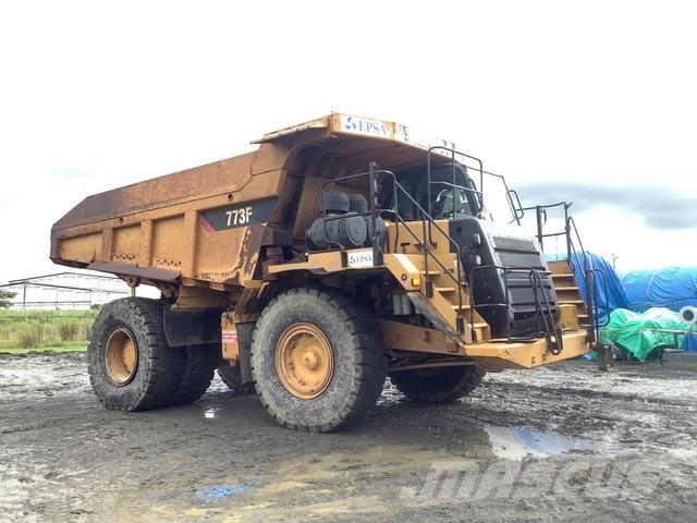 CAT 773F 鉸接式起吊車