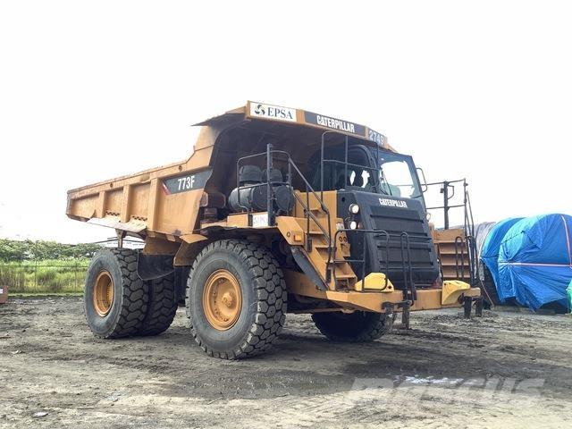 CAT 773F 鉸接式起吊車