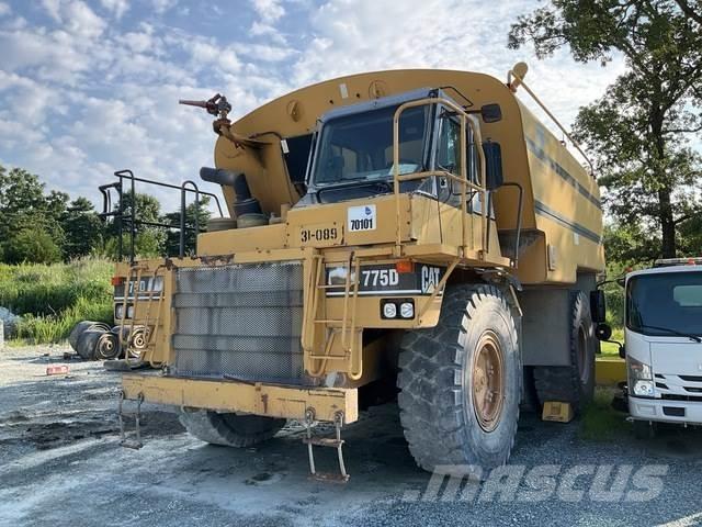 CAT 775D 鉸接式起吊車