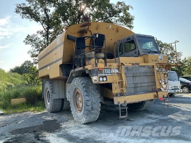 CAT 775D 鉸接式起吊車