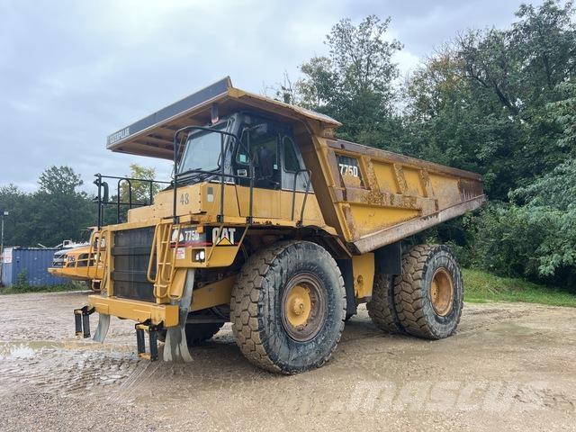CAT 775D 鉸接式起吊車