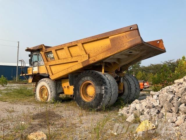CAT 775D 鉸接式起吊車