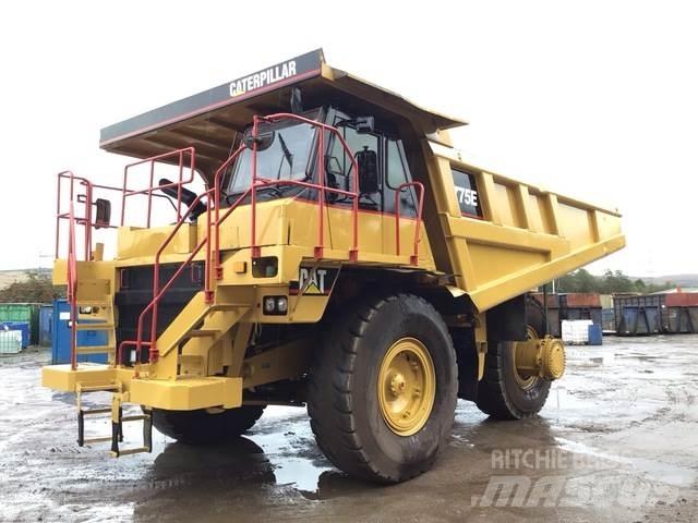 CAT 775E 鉸接式起吊車