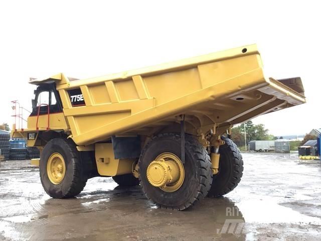 CAT 775E 鉸接式起吊車