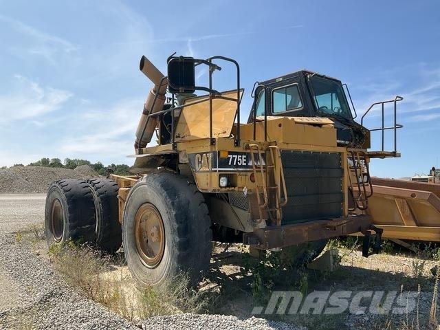 CAT 775E 鉸接式起吊車