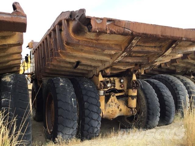 CAT 777 鉸接式起吊車