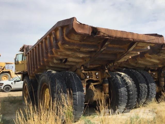 CAT 777 鉸接式起吊車