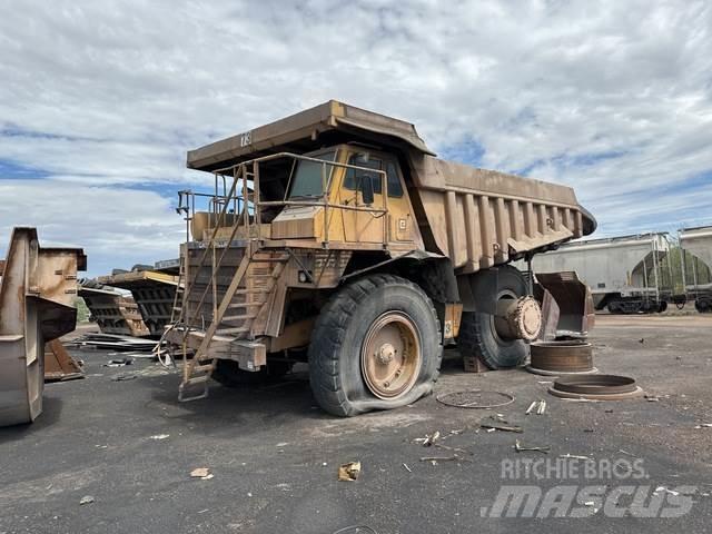 CAT 777B 鉸接式起吊車