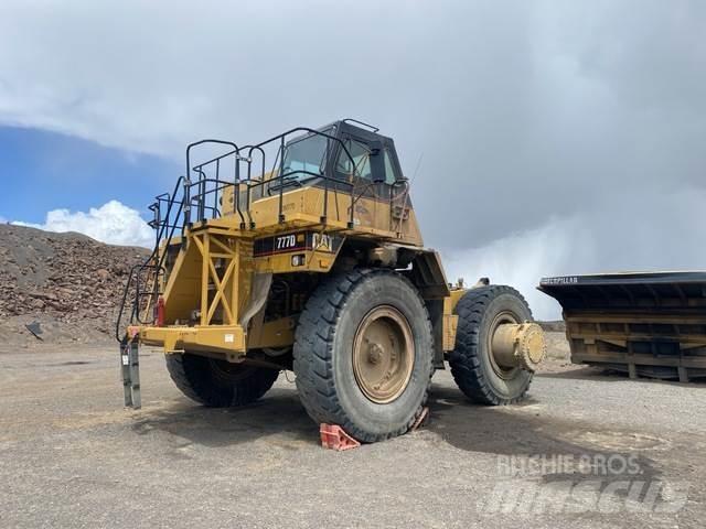 CAT 777D 鉸接式起吊車