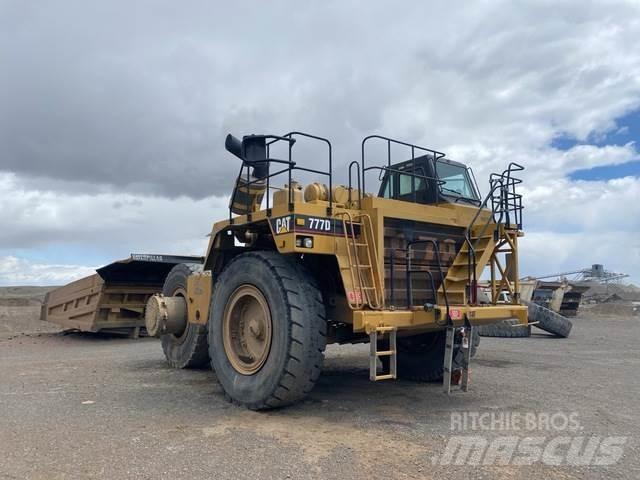 CAT 777D 鉸接式起吊車